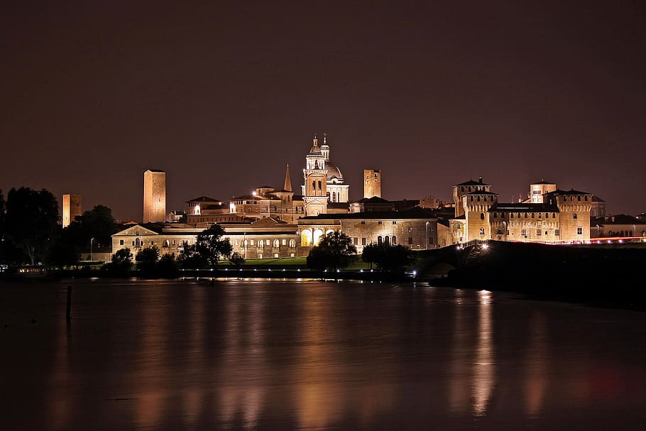 body of water near white dome building during nighttime, mantova, HD wallpaper