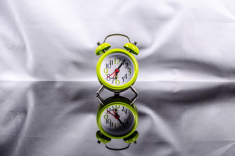 green and white analog alarm clock, watch, time, sleep, hour