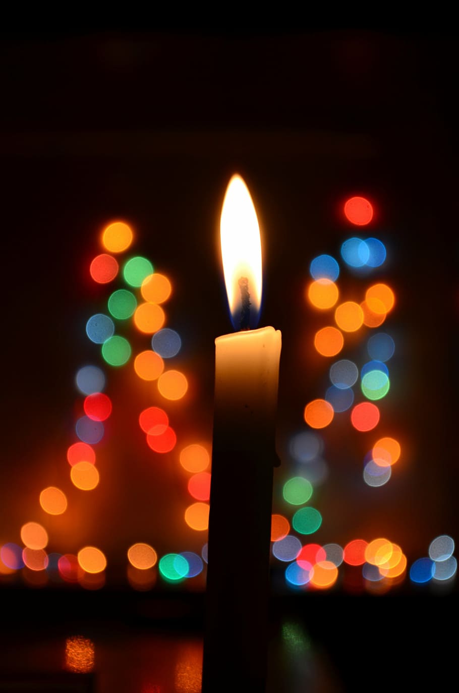 candle, bokeh, lights, flame, warmth, romantic, illuminated HD wallpaper