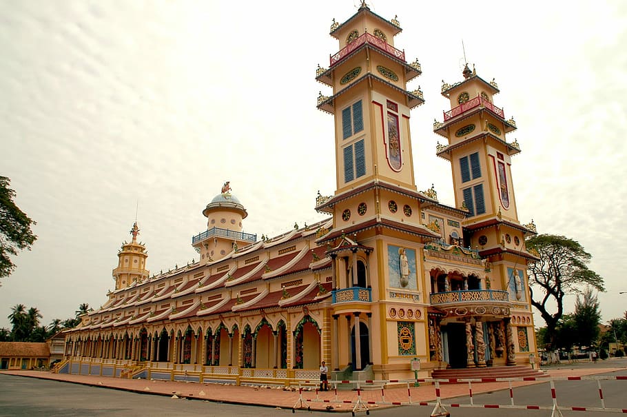 Cao Đài temple in the city of Tây Ninh, Vietnam, buidling, HD wallpaper