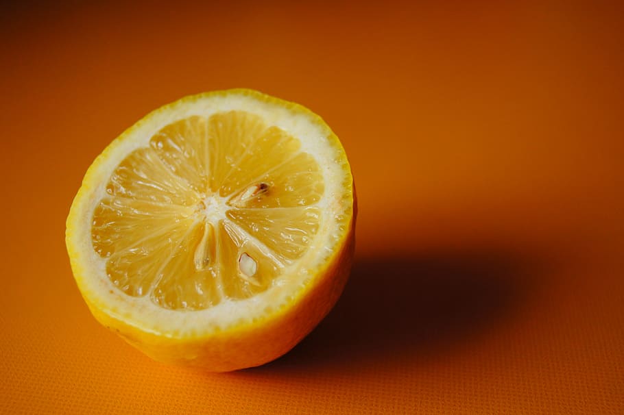 sliced of yellow lemon, sour, fruit, food, vitamins, healthy eating HD wallpaper