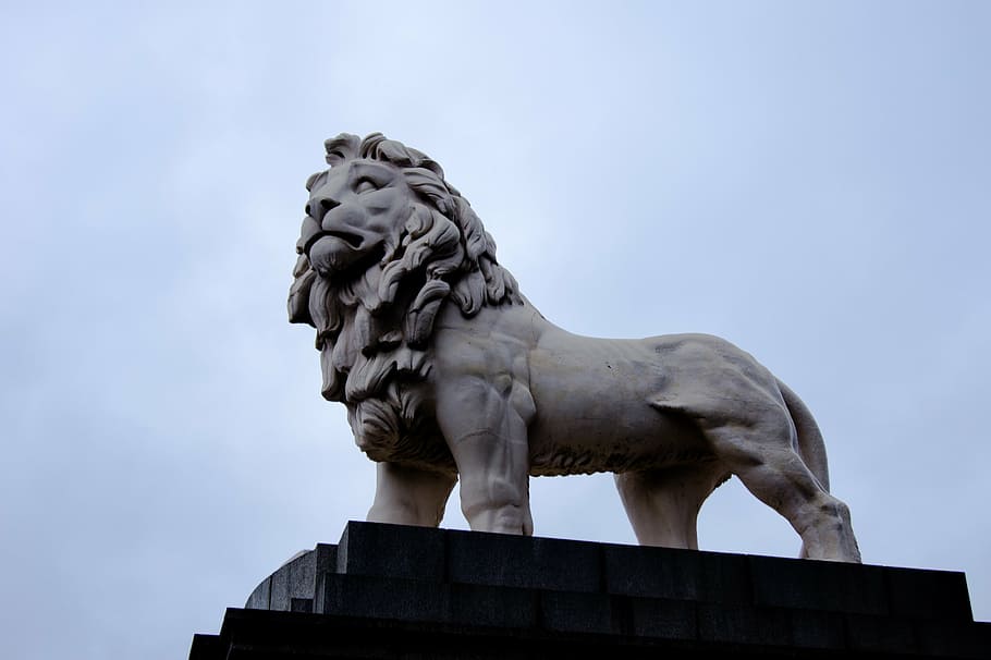 london, leon, statue, monument, brave, sculpture, architecture HD wallpaper