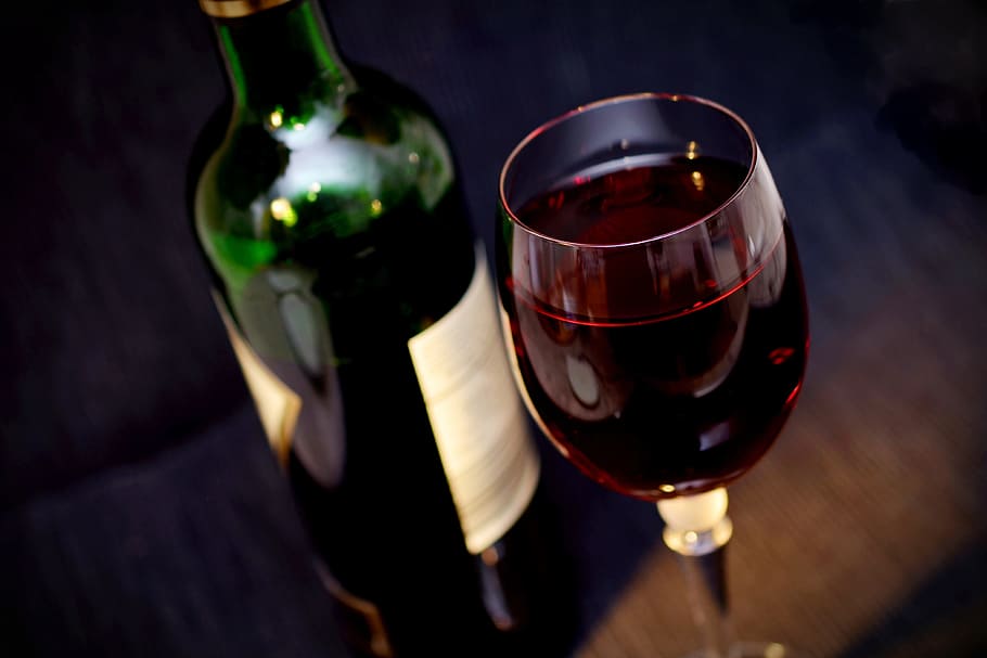 Red wine bottle and glass, food/Drink, alcohol, drinks, wineglass