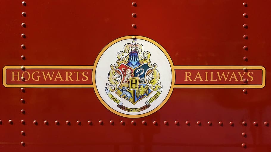 Hogwarts Railways logo, harry potter, warner bros, warner studio