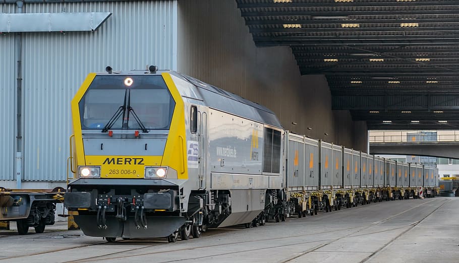locomotive, freight train, wagons, railway, transport, diesel locomotive HD wallpaper