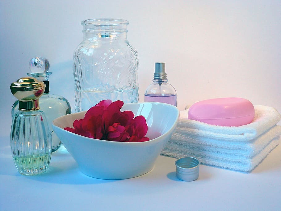 white ceramic bathroom containers, bowl, soap, perfume, bottle HD wallpaper