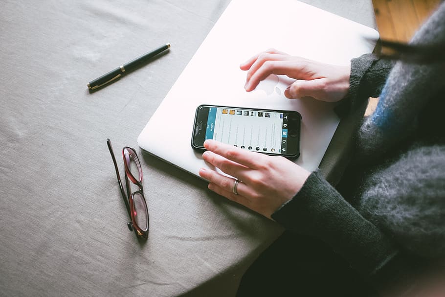 Working with iPhone, objects, other, human Hand, people, one Person HD wallpaper