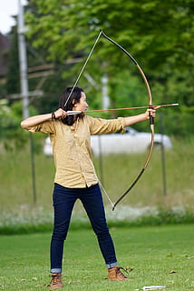woman holding arrow and bow during day, archery, bow and arrow HD wallpaper