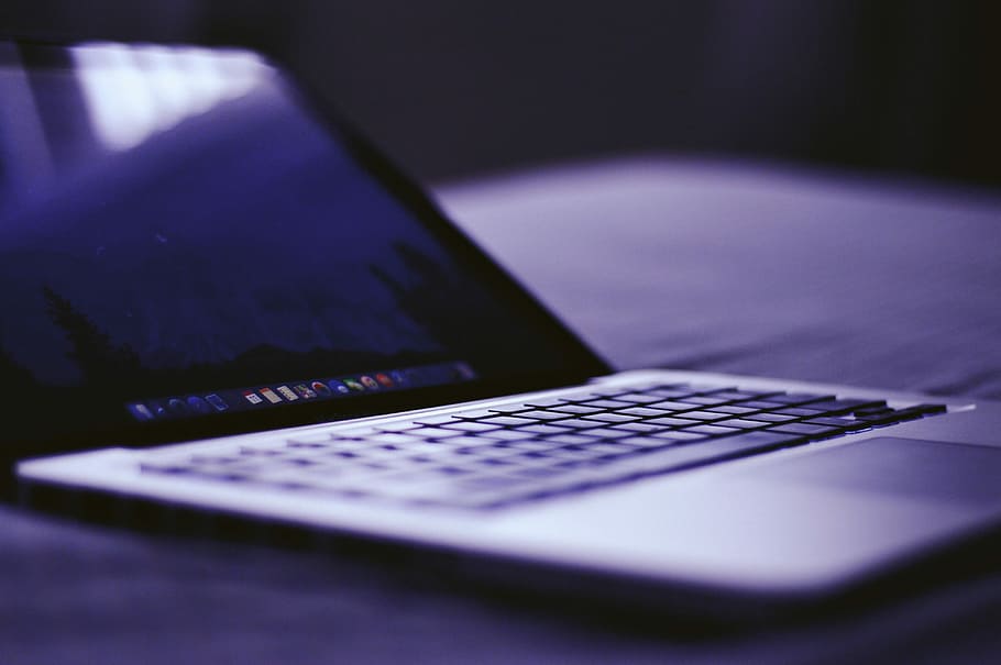 black laptop computer, close-up photo of gray and black laptop computer HD wallpaper