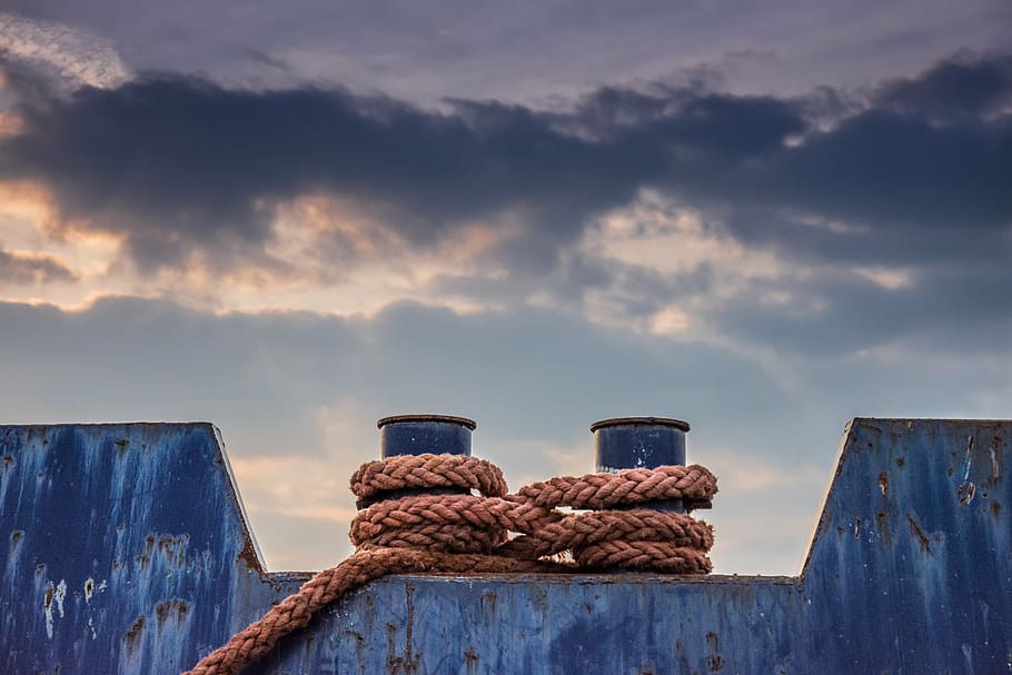 brown rope on steel bar during daytime, ropes, ship, barge HD wallpaper