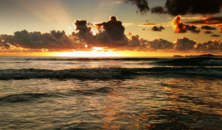 ocean waves during golden hour, sunset, sea, landscape, seascape HD wallpaper