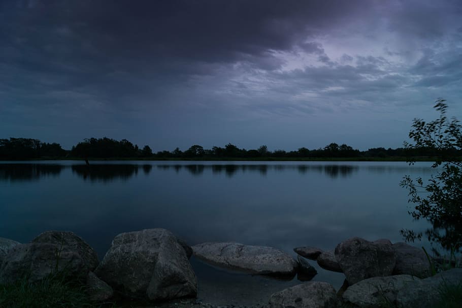 cloudy, darkness, dawn, dusk, lake, nature, sea, twilight, reflection HD wallpaper