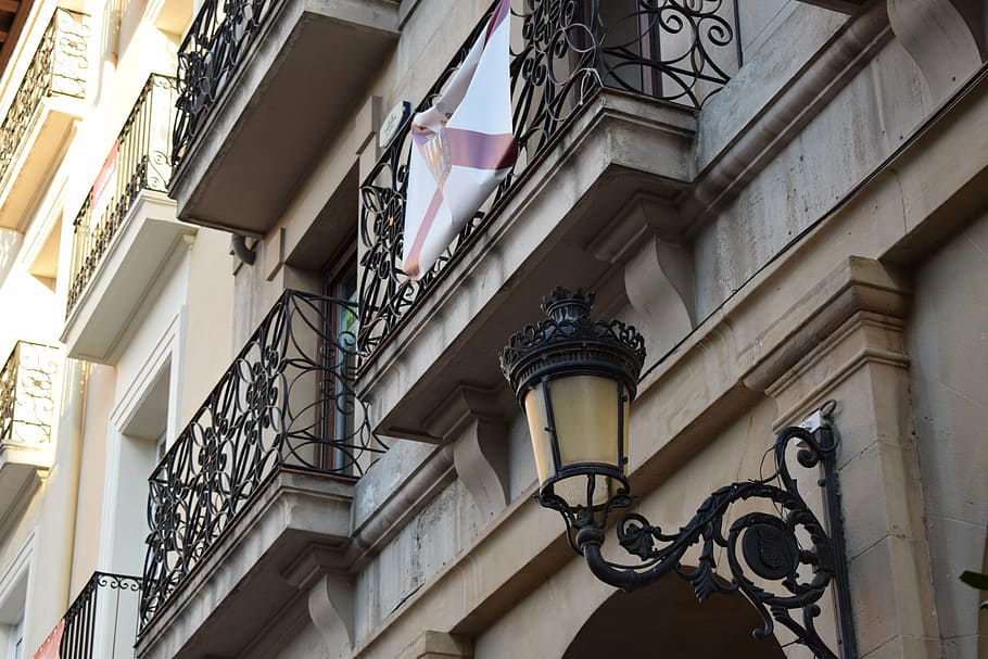 street lamp, facade, balcony, old building, architecture, building Exterior HD wallpaper