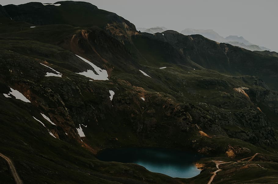 aerial photography of green mountain, high-angle photography of green mountain with lake HD wallpaper