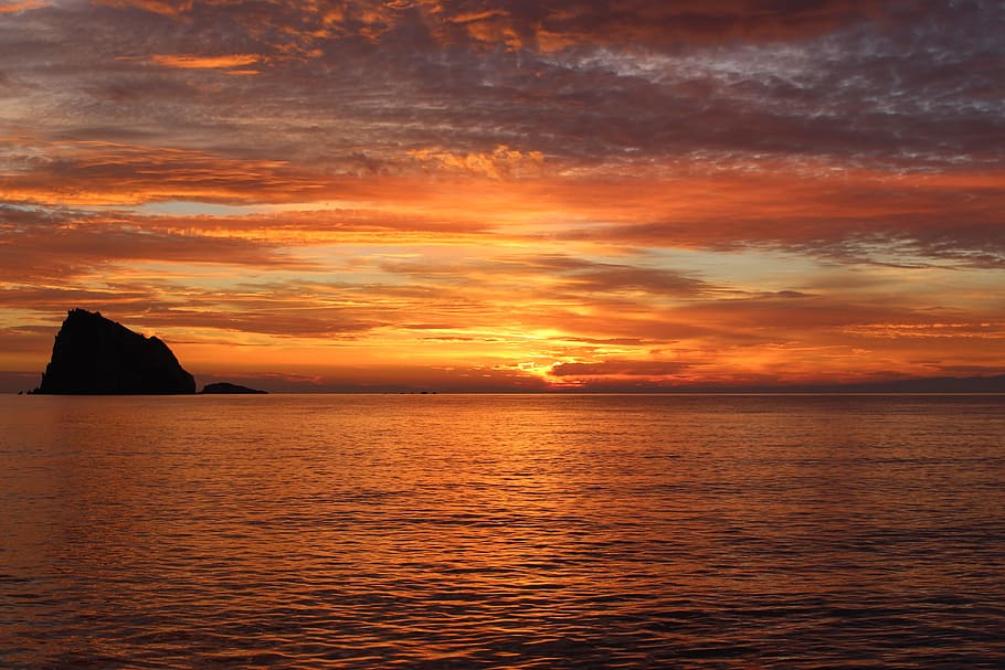 landscape photography of horizon during golden hour, sunset HD wallpaper