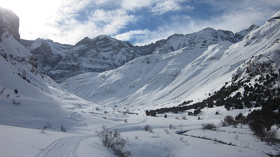 snowshoes, aragonese pyrenees, landscape, mountain, spain, huesca HD wallpaper
