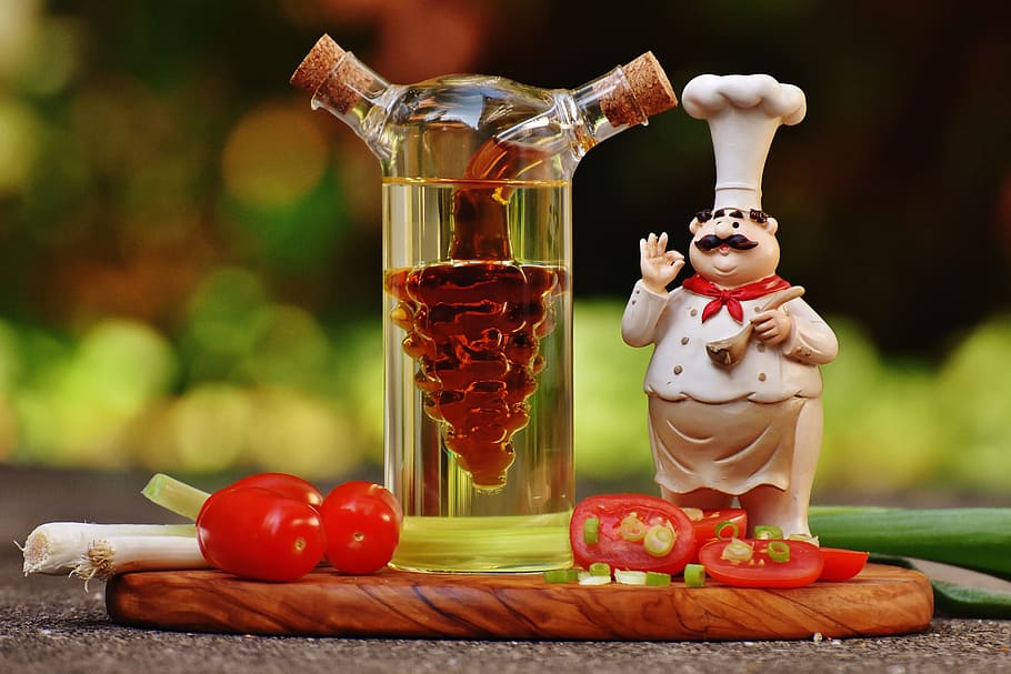 Chef Figurine Beside Clear Glass Bottle and Tomatoes, blur, cherry tomatoes HD wallpaper
