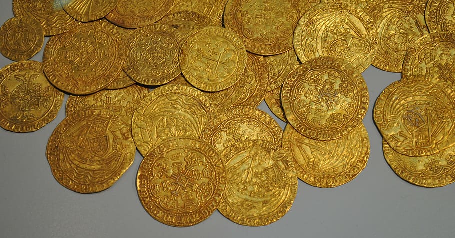 round gold-colored coin lot, museum, treasure, thaler, gold coin, HD wallpaper