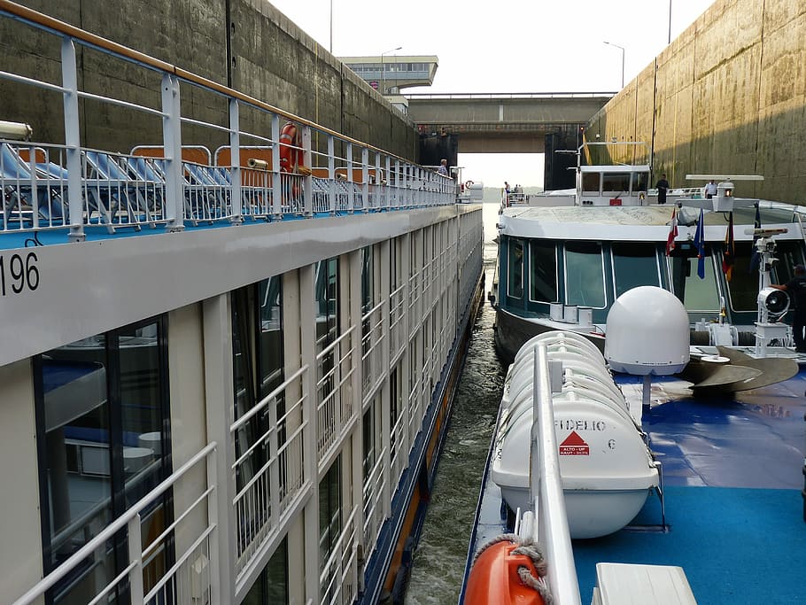Danube, Lock, River, Shipping, Barrage, river cruise, cruise ship HD wallpaper