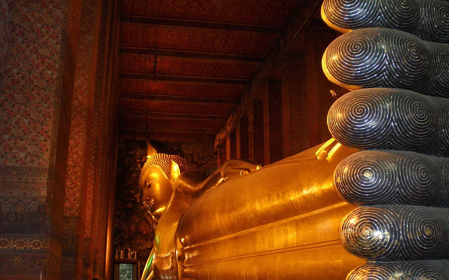 buddha, statue, reclining, buddah, gold, religion, spiritual HD wallpaper