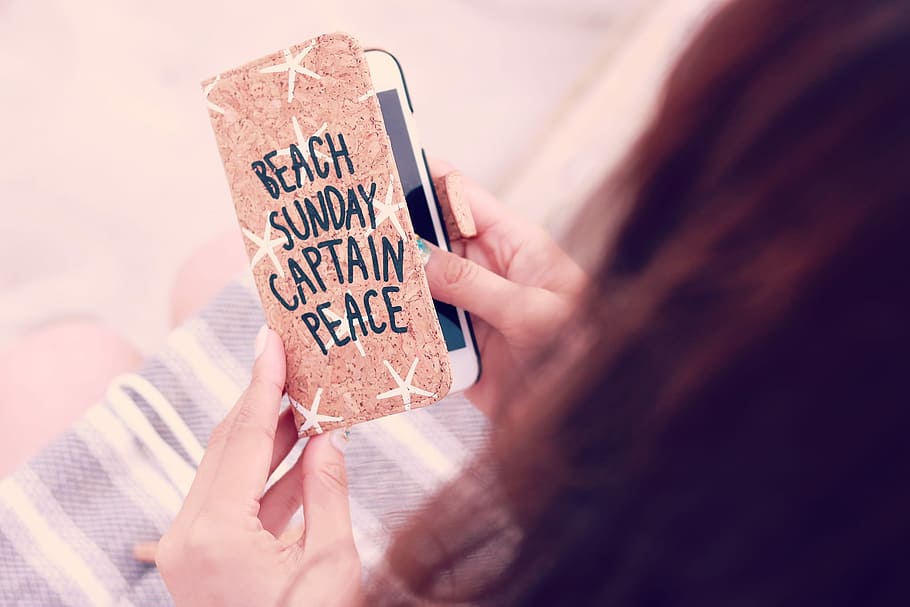 Beach Sunday Captain Peace case, women, holding, one Person, females HD wallpaper