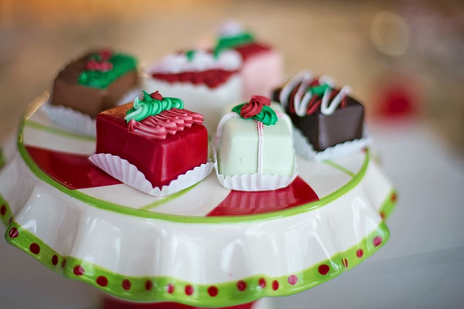 mini cakes on top of ceramic dish, christmas, petit fours, candy