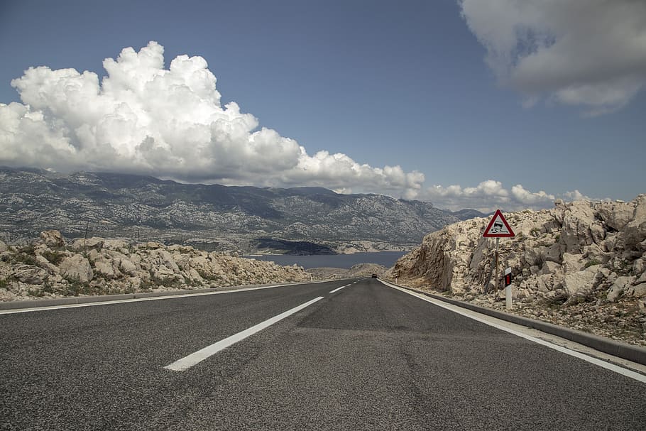 pag, raad, rocks, clouds, road, sign, transportation, cloud - sky HD wallpaper