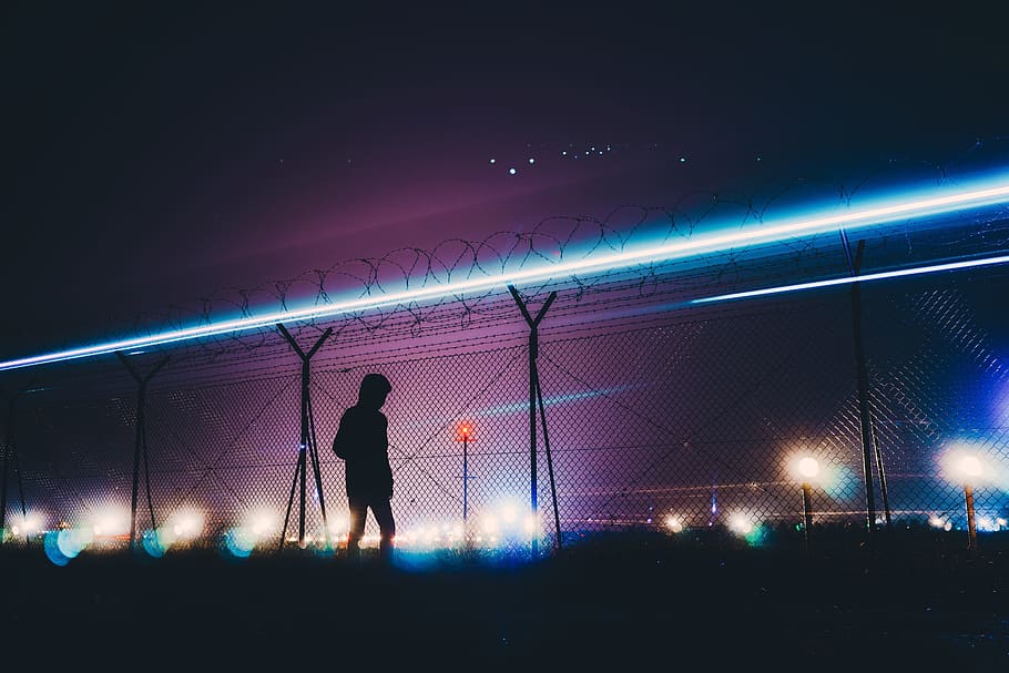 dark, night, sky, lights, wire, fence, long exposure, people HD wallpaper