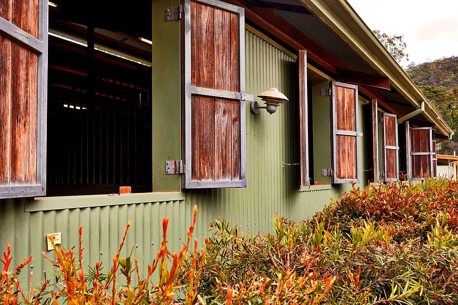 building, windows, traditional, stables, exterior, old, classic HD wallpaper