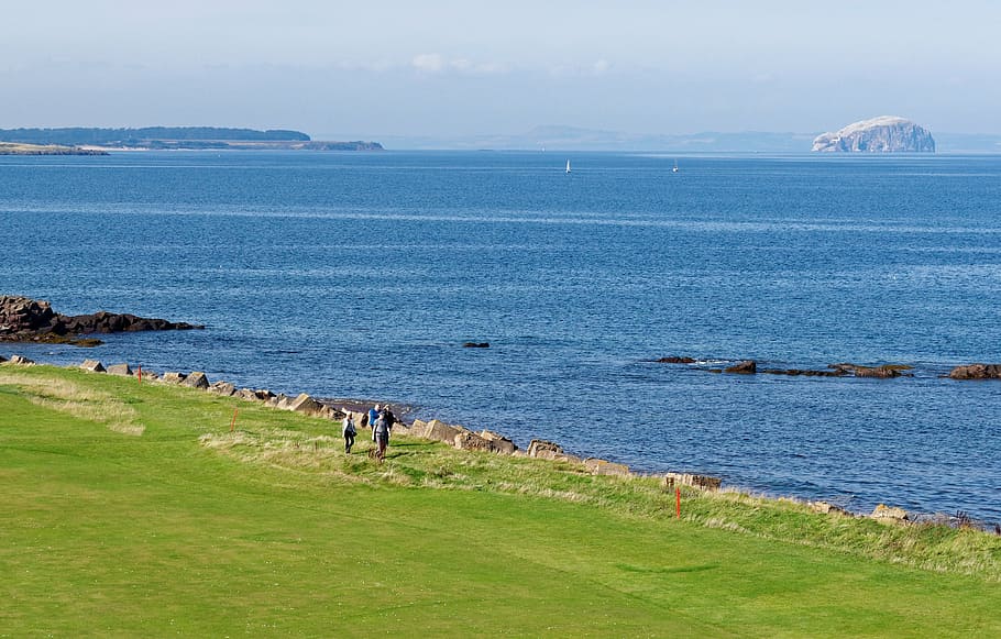 people on beach during daytime, golf course, walking, landscape HD wallpaper