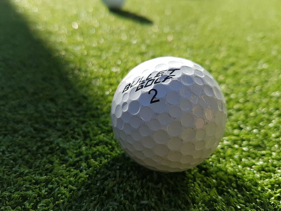 macro photography of white Bullet Golf 2 golf ball, sport, golfing, HD wallpaper