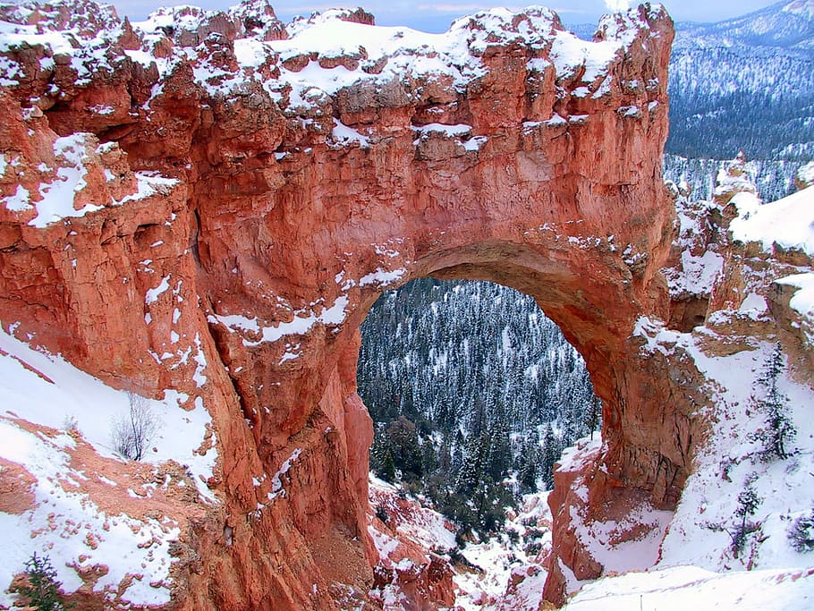 Arch formed by Erosion in Bryce Canyon National Park, Utah, photos, HD wallpaper