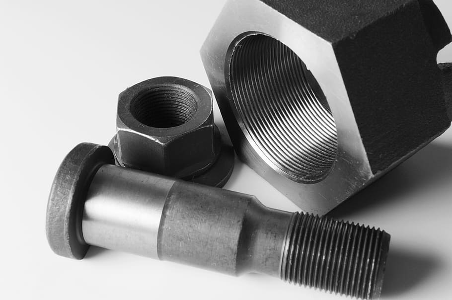grayscale photo of sucket log, screw, nuts, hexagon nut, thread HD wallpaper