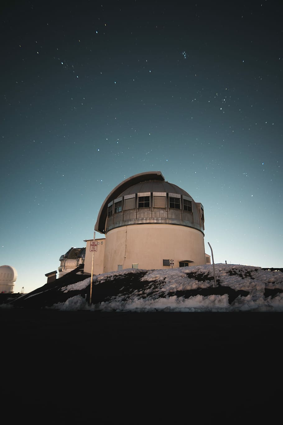 2 Free Observatory Photos AI images | MUSE AI