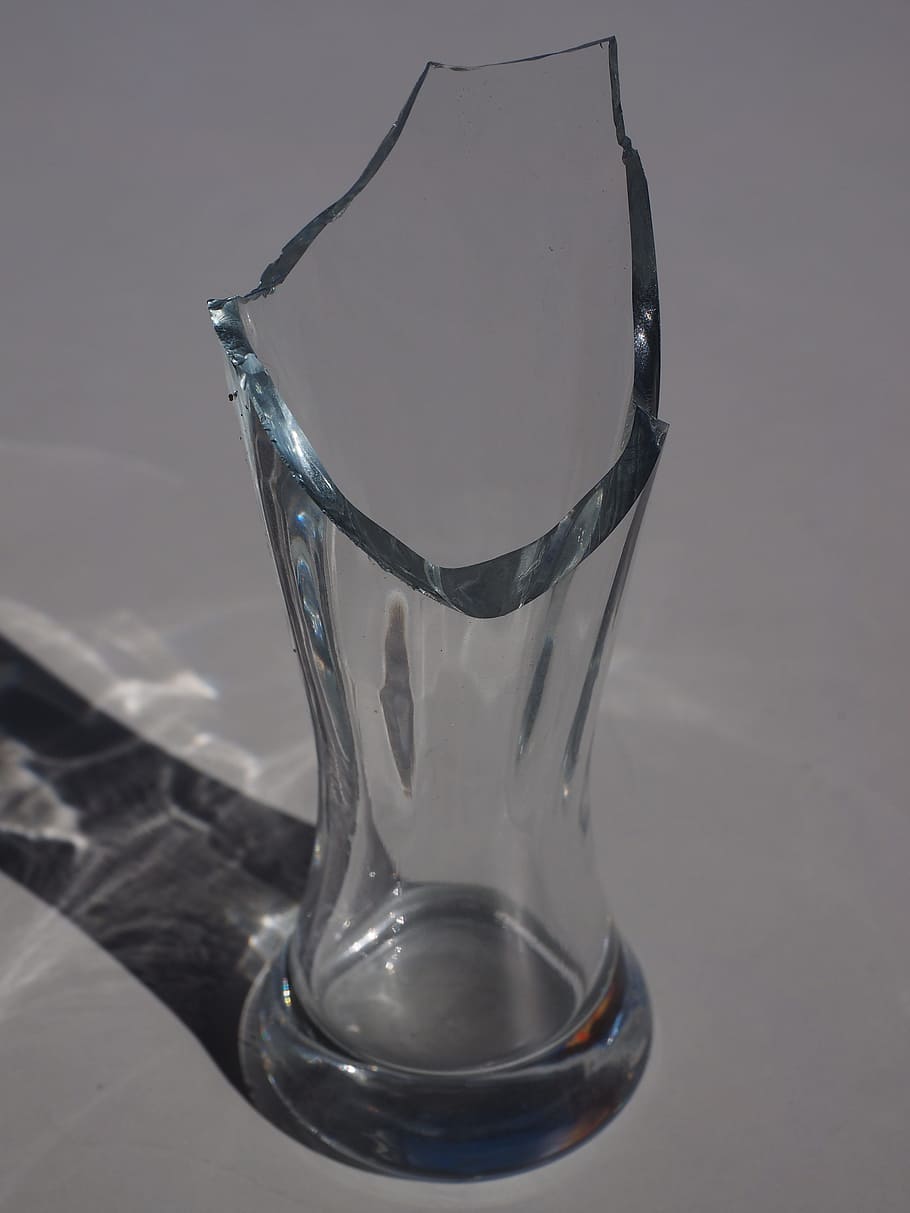 Glass, Broken, Sharp, Cut, pointed, glass breakage, studio shot HD wallpaper