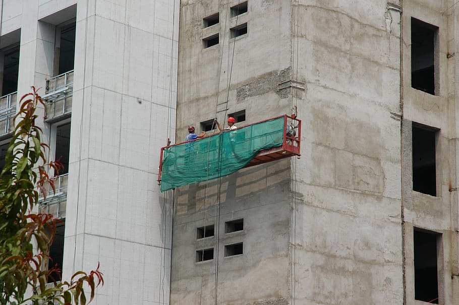 two person riding on outdoor elevator at daytime, Construction, Workers HD wallpaper
