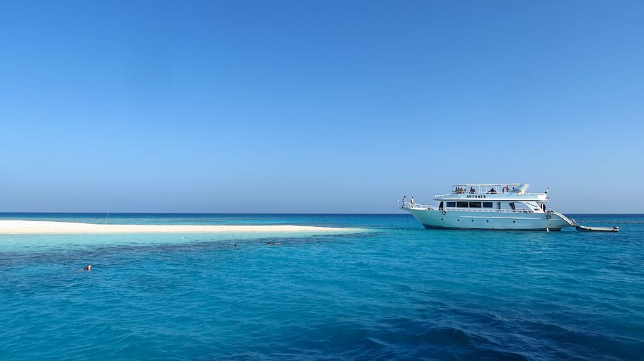 white yacht near island, sea, beach, sandy beach, blue, boat HD wallpaper