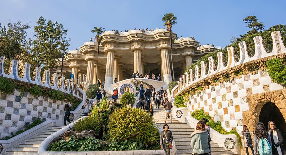 people going to temple, gaudi, guell park, architecture, barcelona