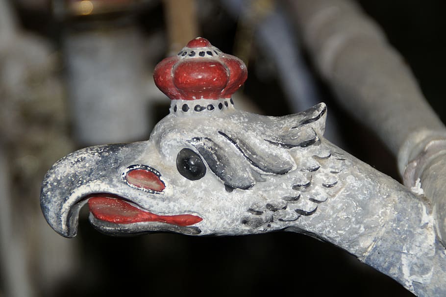 eagle head, carved, old, painted, wood, bird head, portrait HD wallpaper