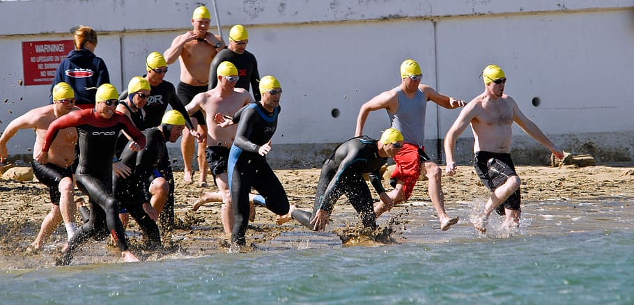 men running on beach line, swimmers, race, start, competition HD wallpaper