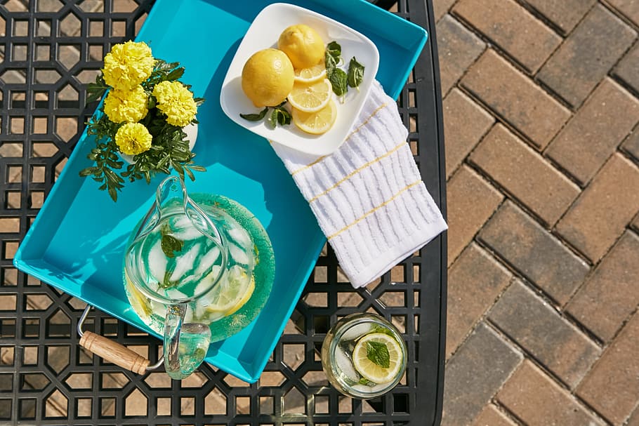 blue dish tray on black steel table, refreshment, water, lemon HD wallpaper