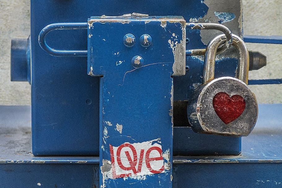 lock, padlock, heart, metal, grunge, rust, metallic, rusty HD wallpaper