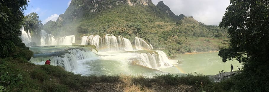 waterfall-detian-high-by-vietnam.jpg