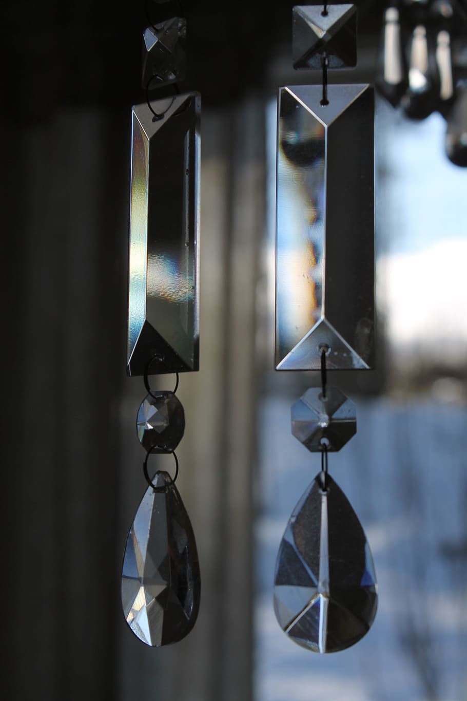 crystal, atmosphere, vibe, hanging, focus on foreground, close-up HD wallpaper
