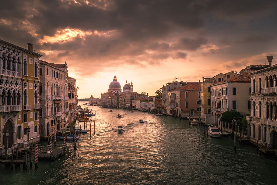 water near buildings, Grand Canal, Italy at sunset, city, cloud