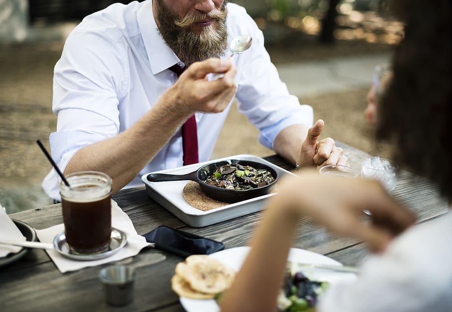 man holding gray steel spoon outdoor, cuisine, restaurant, appetizer HD wallpaper