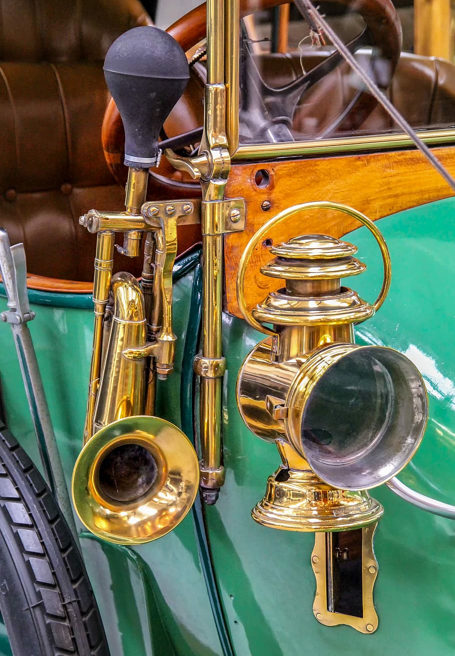 auto, oldtimer, metal, horn, light, nostalgic, green, wood HD wallpaper