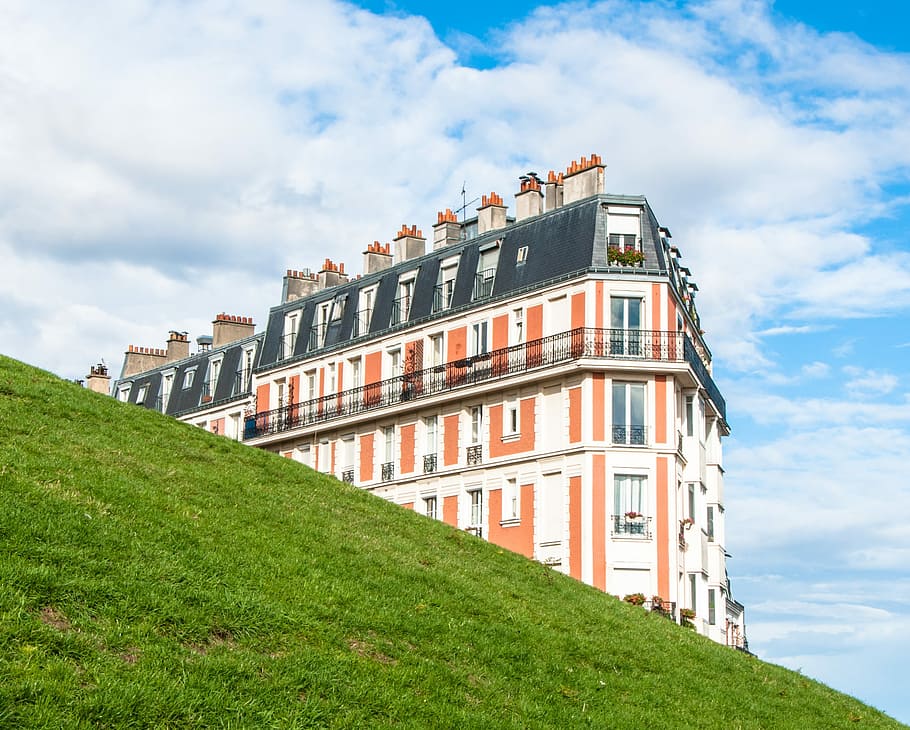 green grass field, architecture, building Exterior, house, built Structure HD wallpaper