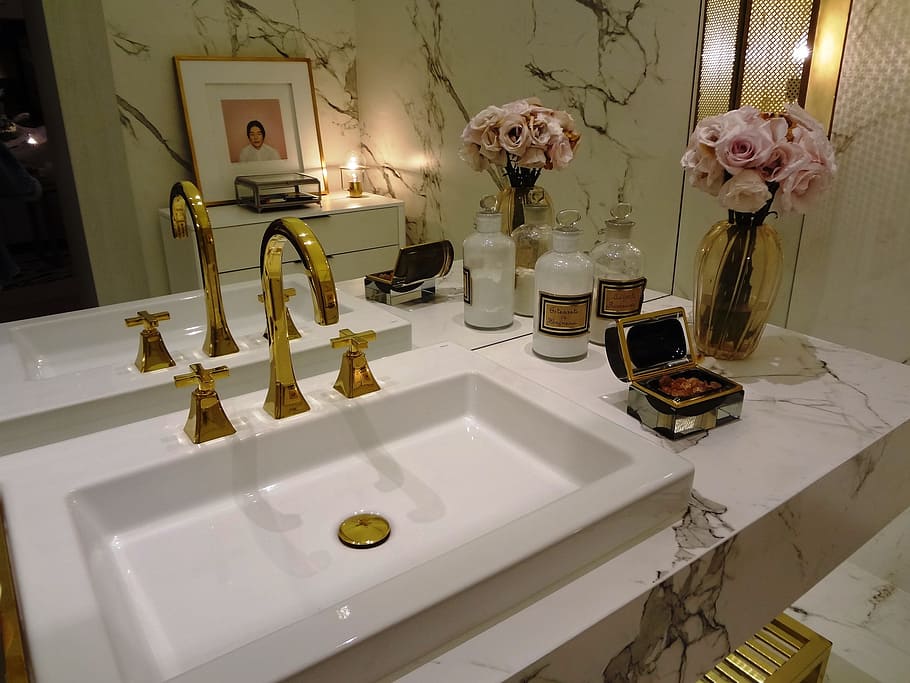 gold-colored steel faucet with white ceramic sink, box, top, bathroom, HD wallpaper