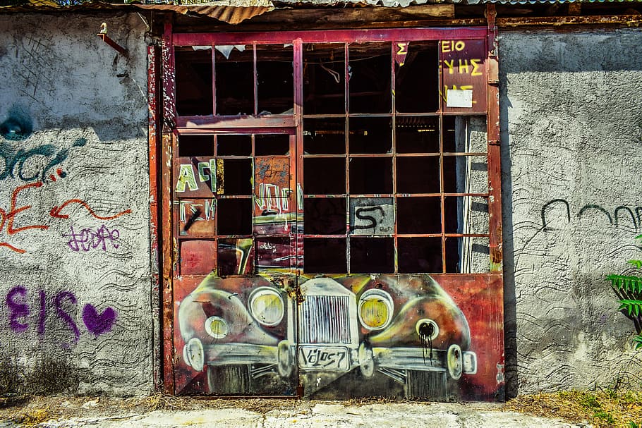 gate, rusty, grunge, decay, weathered, old, wall, graffiti, HD wallpaper